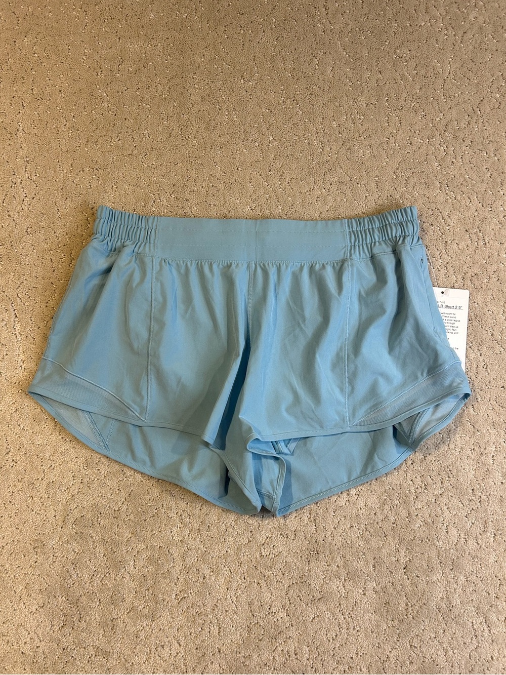 NWT Lululemon Hotty Hot LR Short 2.5" Sea foam Blue Size 12 Mesh Lined